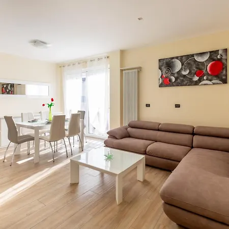 Casa Mia By Design * Colico